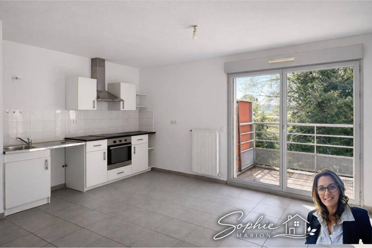 Appartement à PIERRE-BENITE