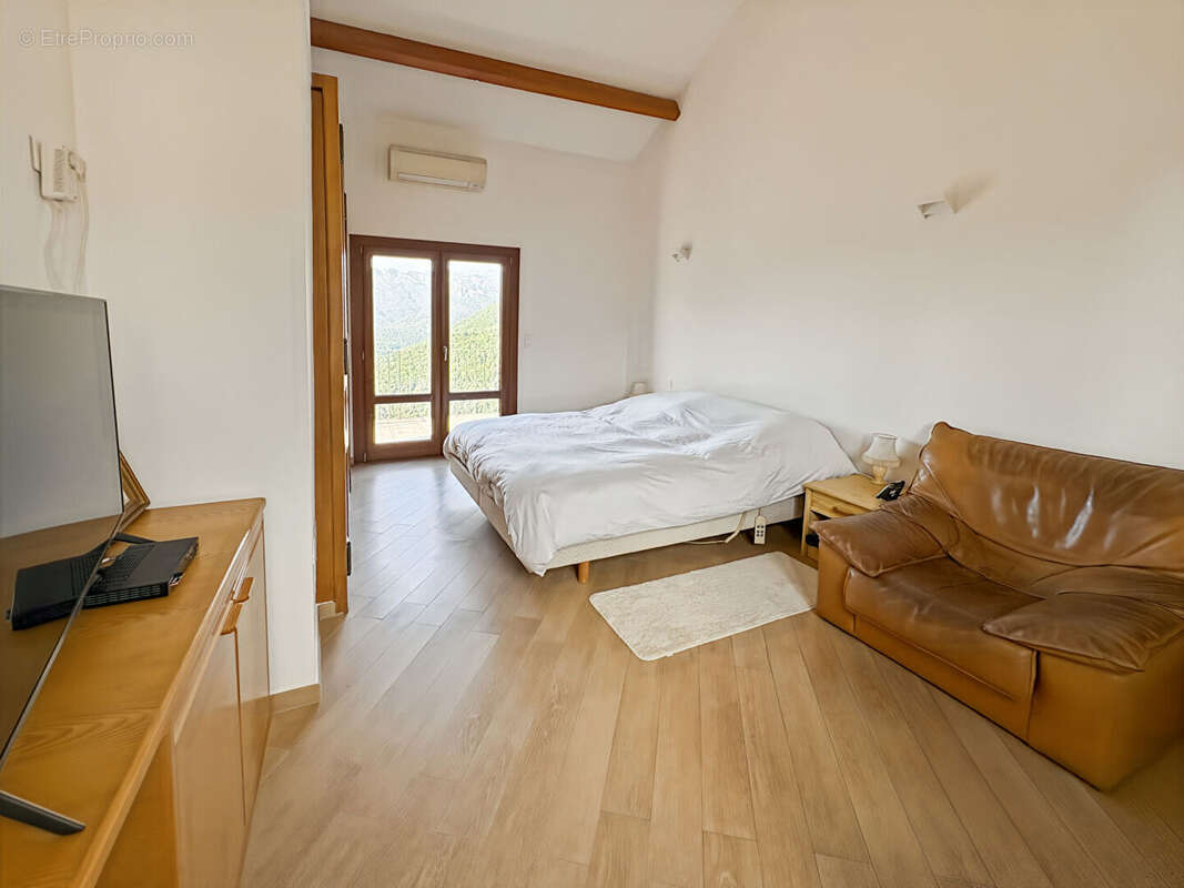 Maison à SAINTE-LUCIE-DE-TALLANO