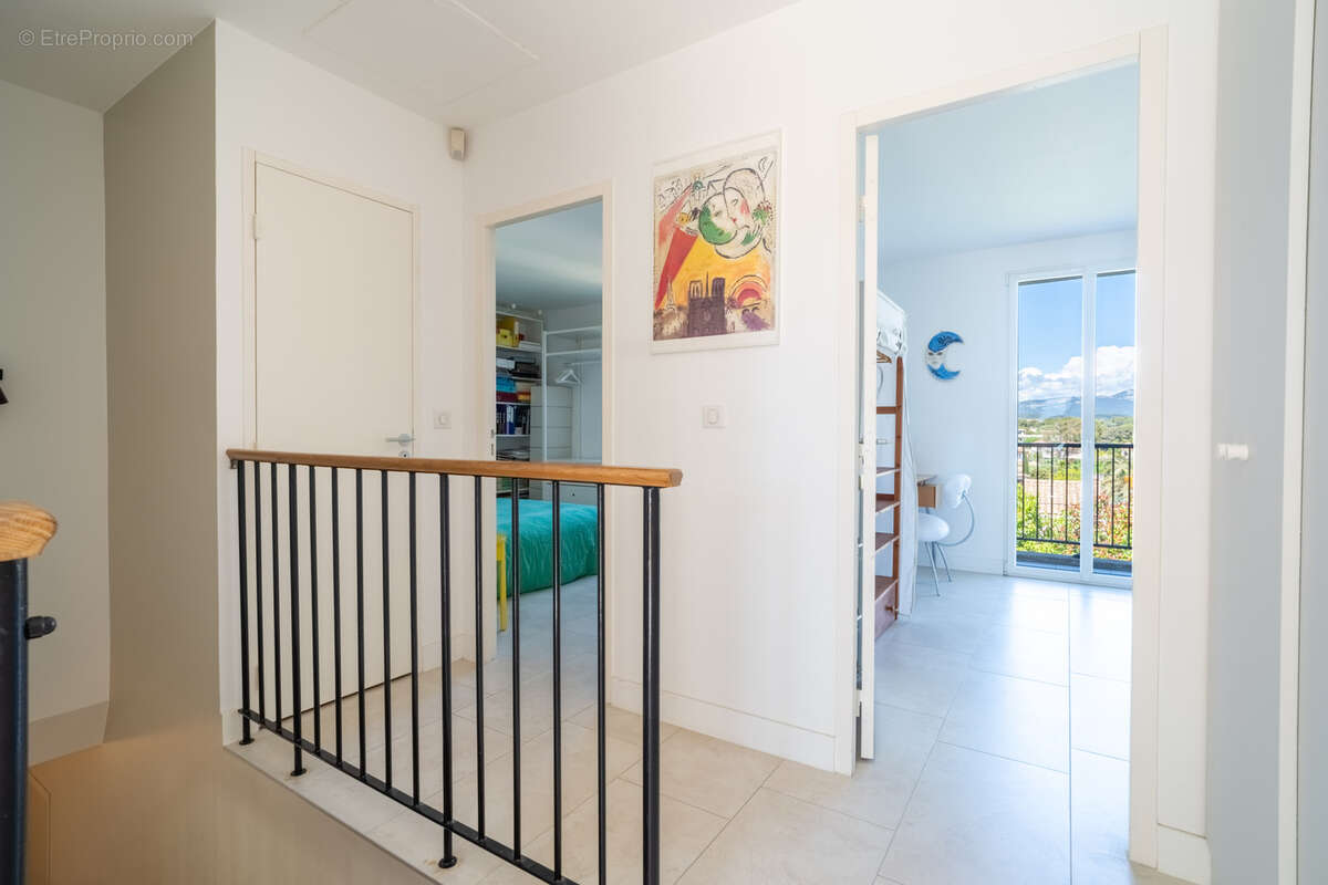 Maison à SIX-FOURS-LES-PLAGES