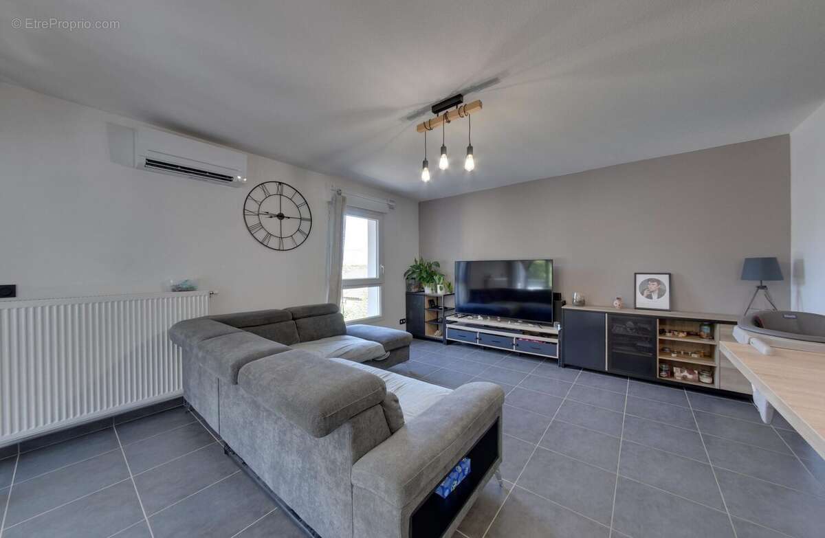 Appartement à VILLARD-BONNOT