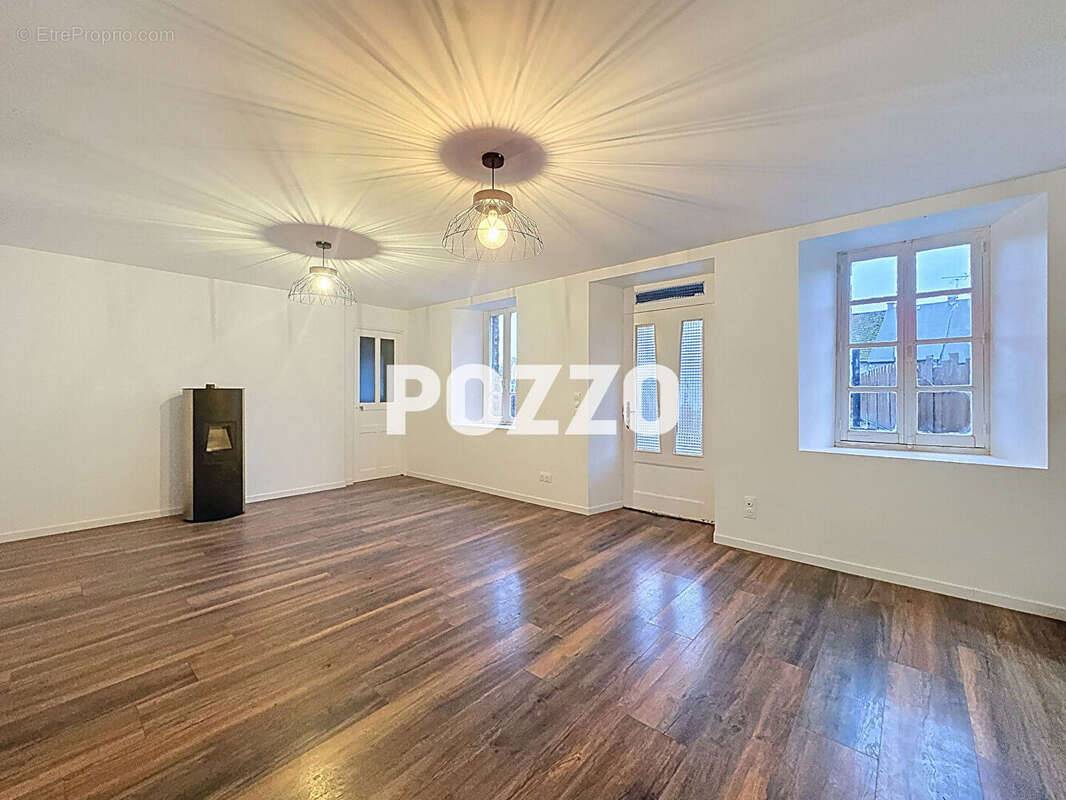 Maison à SAINT-SAUVEUR-LA-POMMERAYE