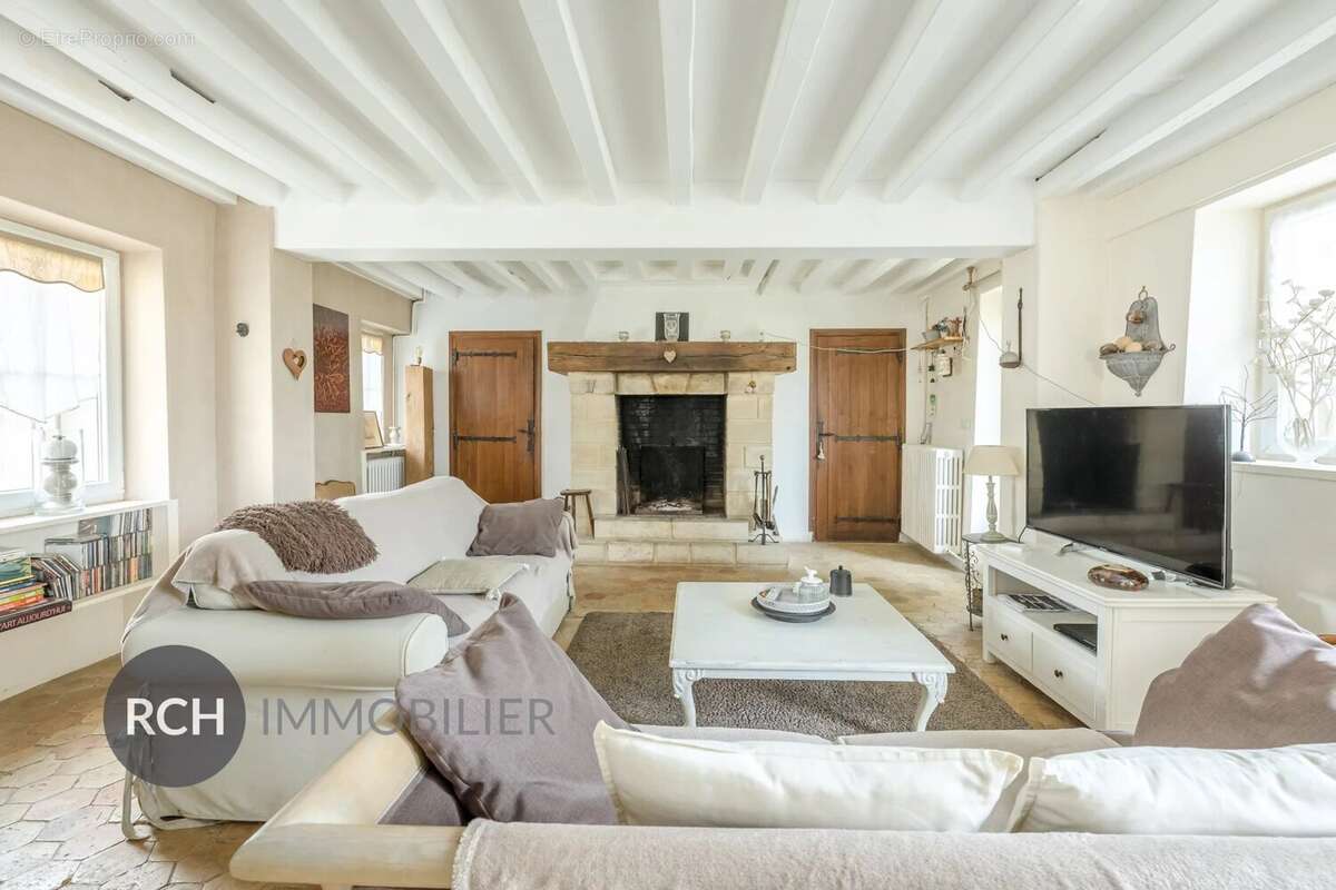 Maison à BAZAINVILLE