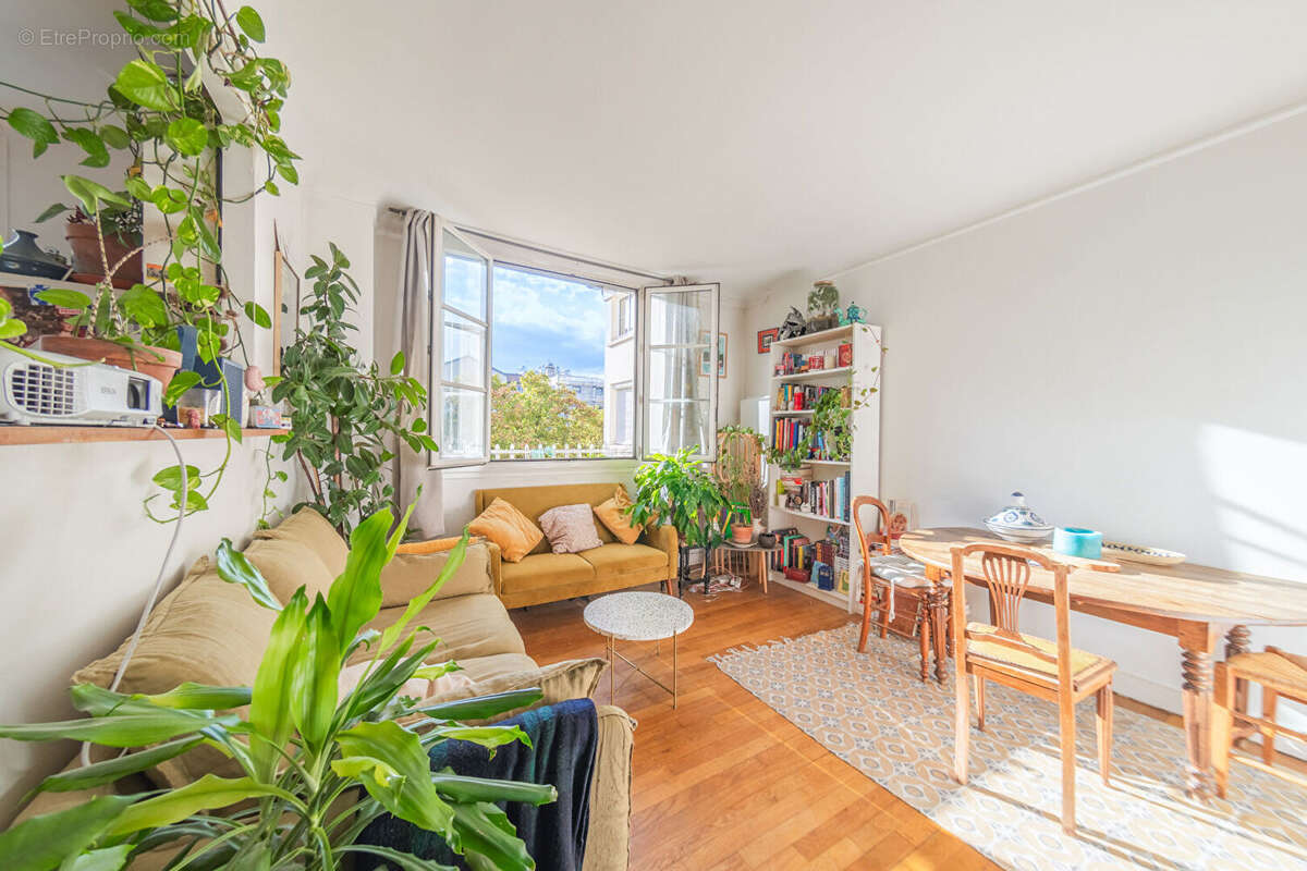 Appartement à PARIS-20E