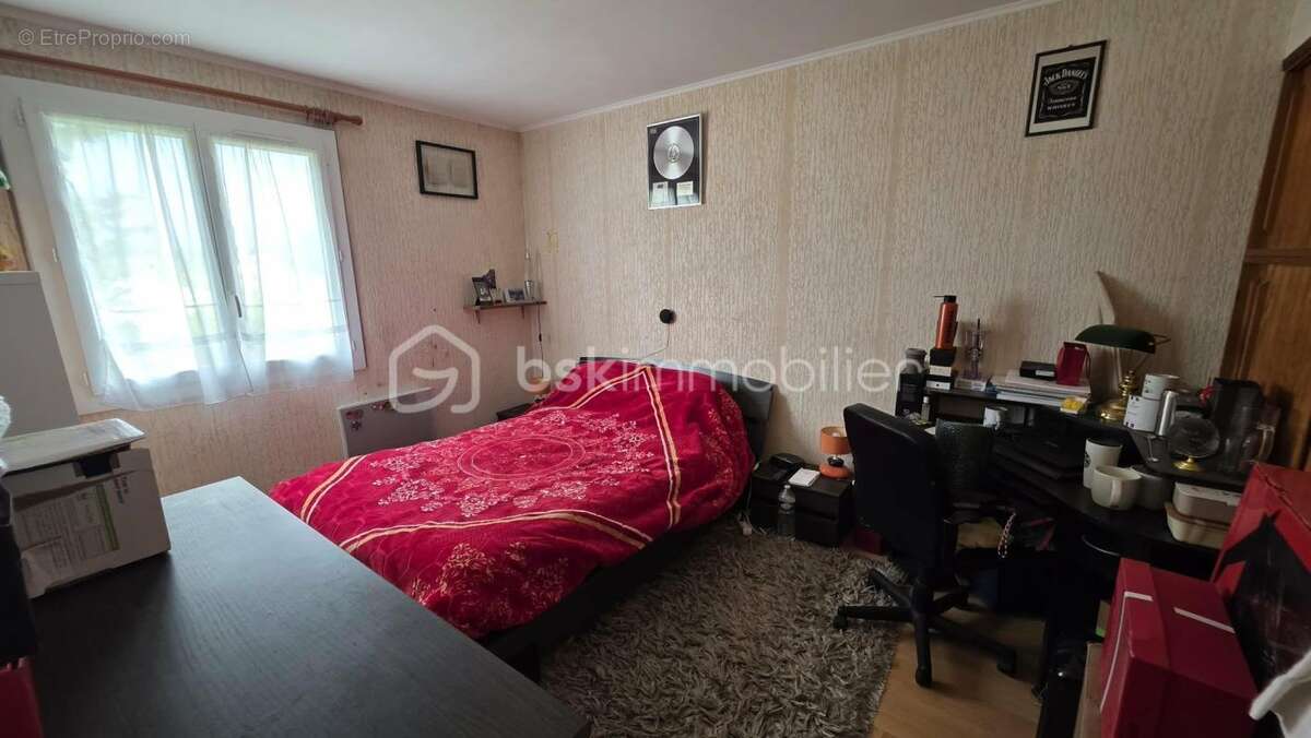 Maison à LE MUY