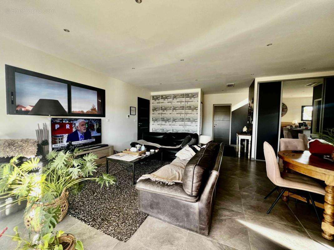 Maison à SAINT-GILLES