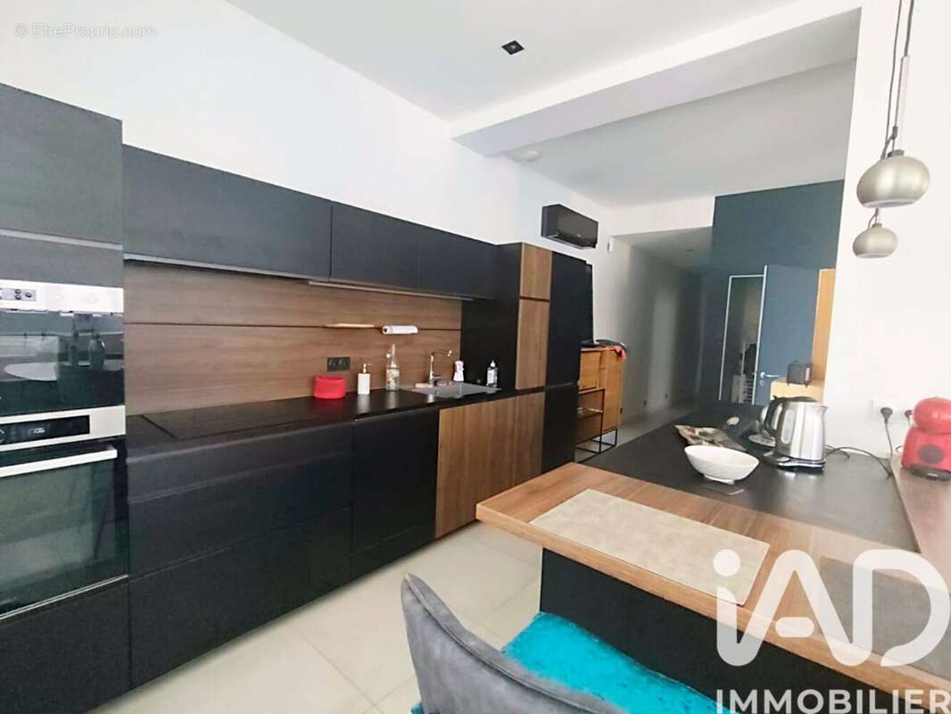 Photo 6 - Commerce à SAINTE-SAVINE