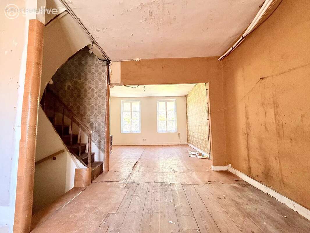 Commerce à DOUDEVILLE