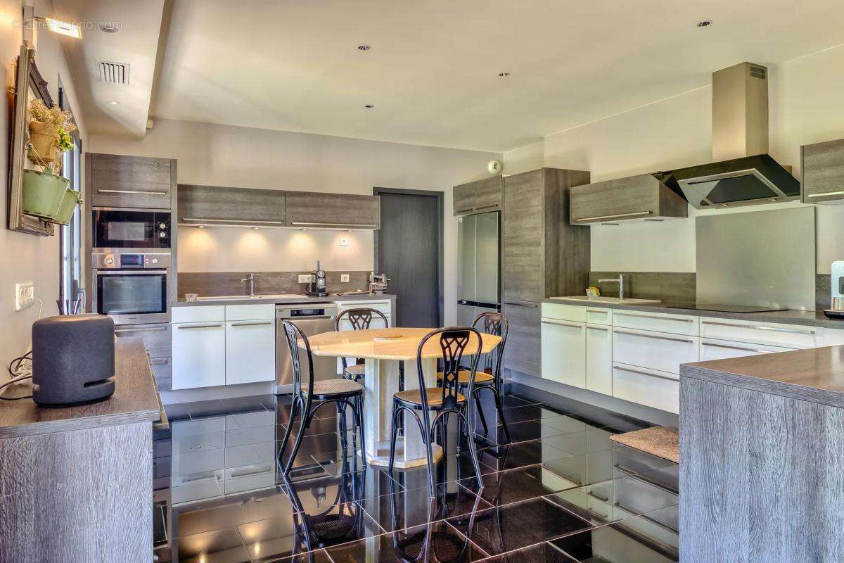Maison de 6 pièces de 320 m² à Villez-sur-le-Neubourg - photo 9