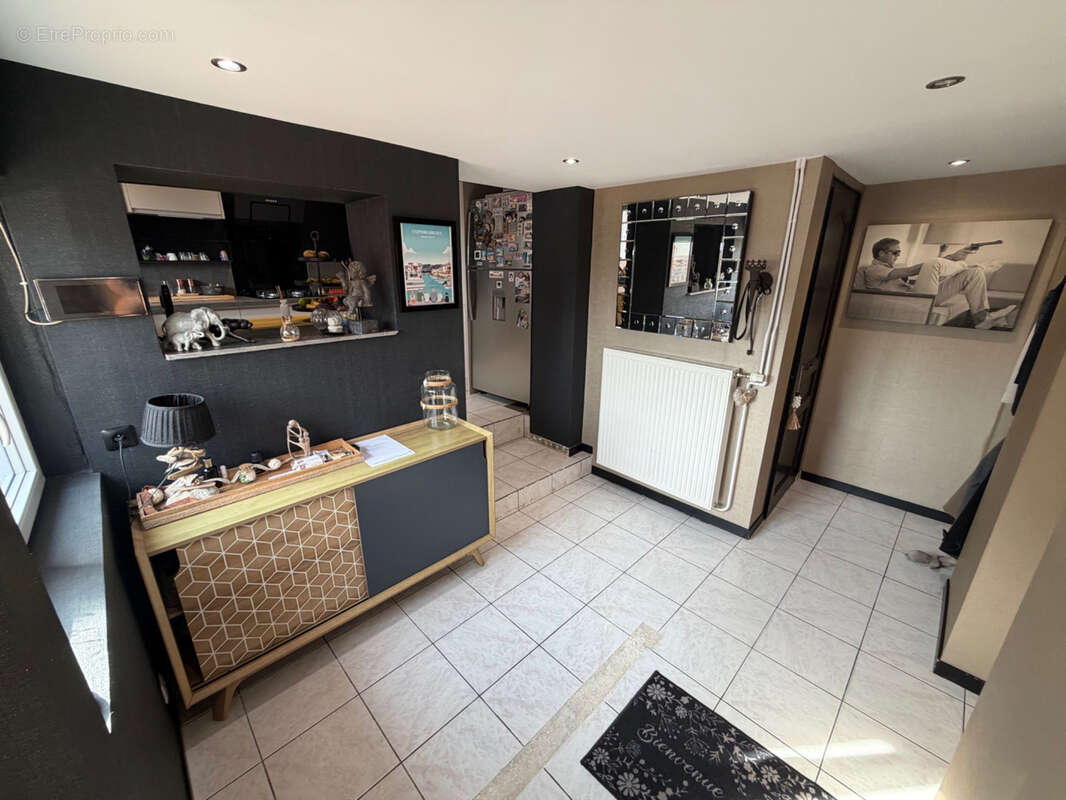 Maison - 121m2 - 7 pièces 59990 Maresches - photo 4