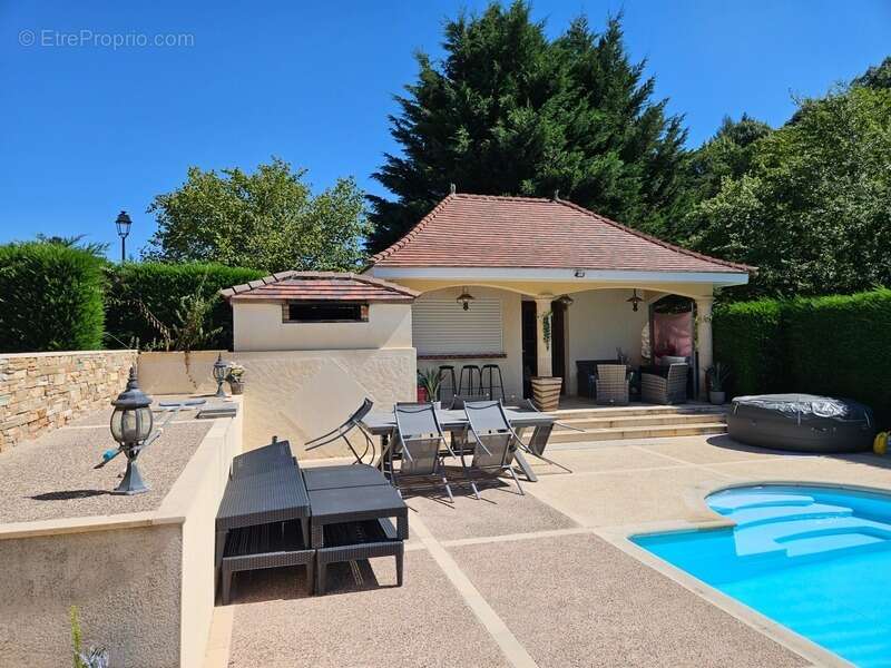 Maison à SAINT-YBARD