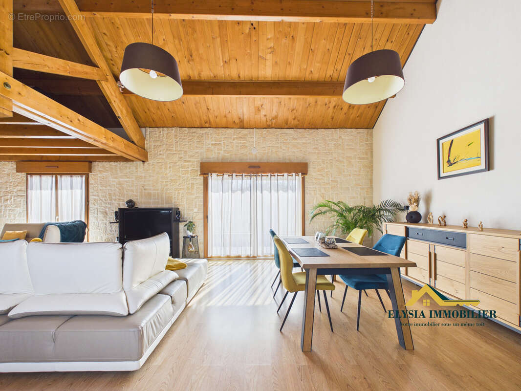 Maison à CHAUDENEY-SUR-MOSELLE