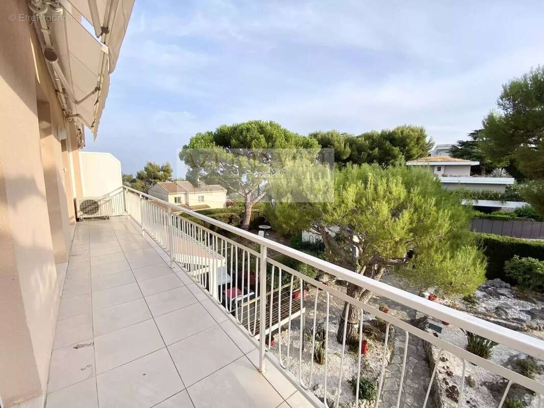 Appartement à ROQUEBRUNE-CAP-MARTIN