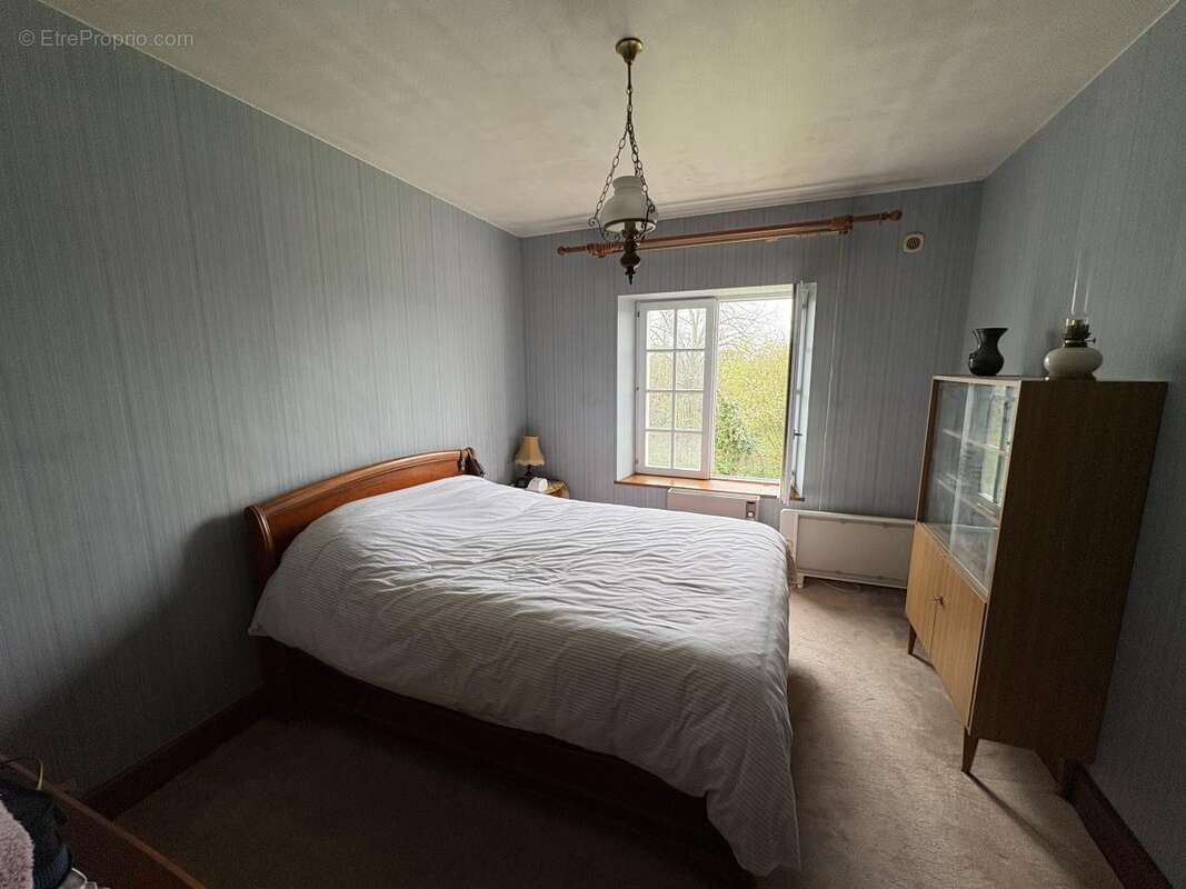 Maison 189 m² à La Foye-Monjault  - photo 6