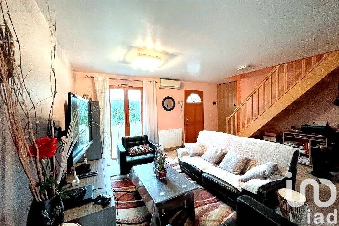 Photo 1 - Maison à SAINTE-GEMME-MORONVAL