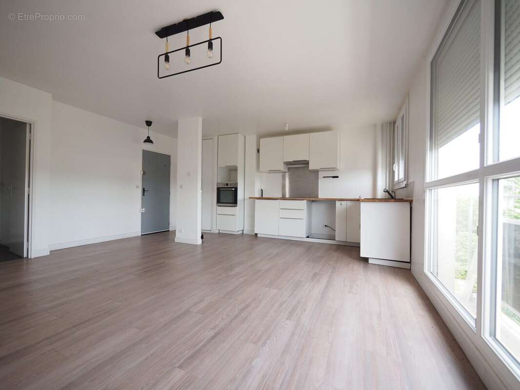Appartement à FONTENAY-LE-FLEURY