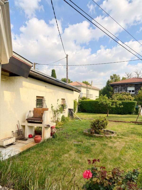 Maison rue très calme avec garage et jardin centre ville Mérignac - photo 11