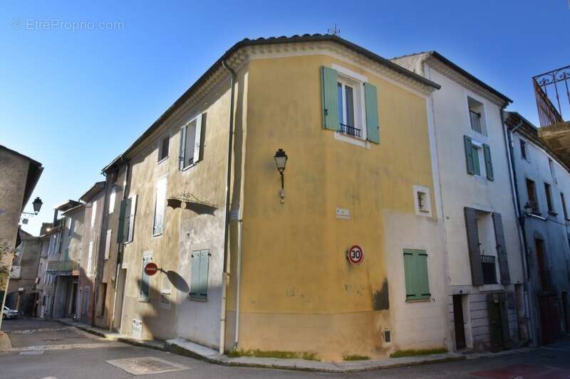 Appartement à PEYRUIS