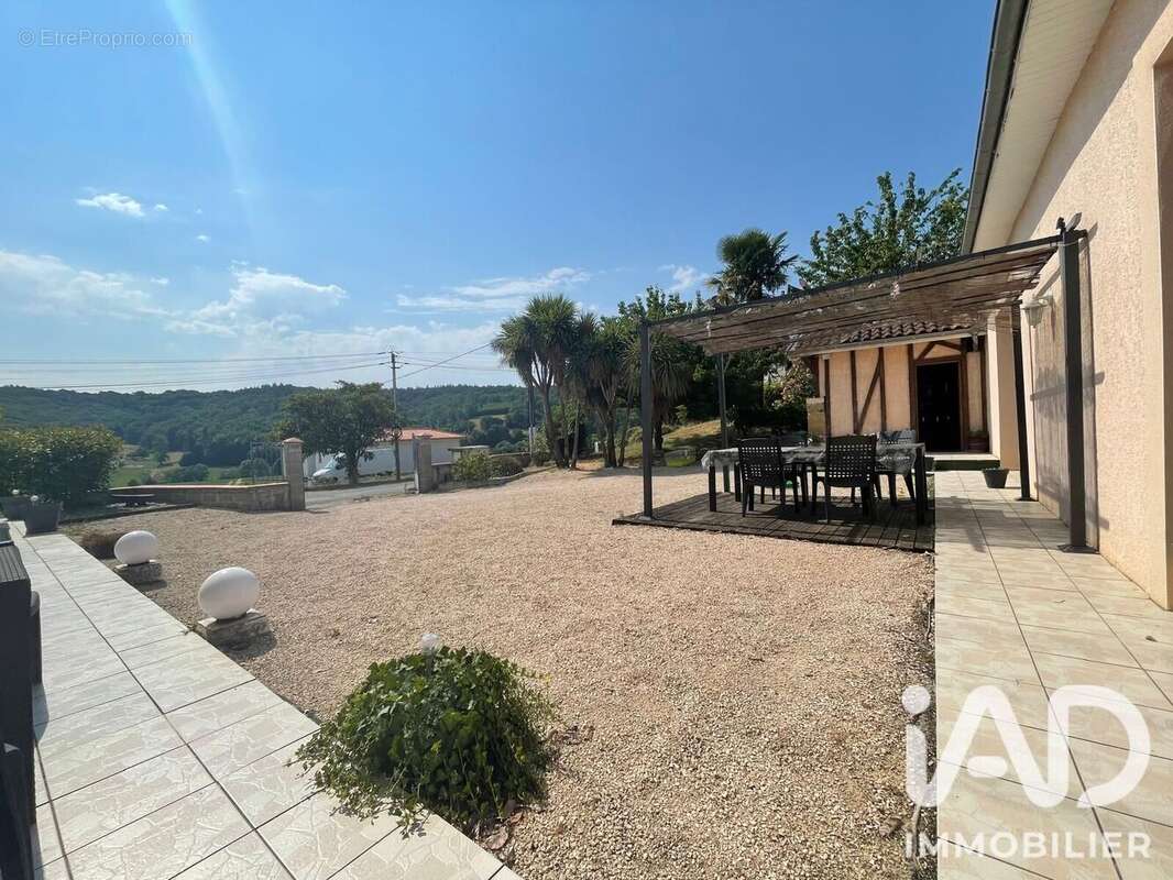 Maison 307 m² à Betpouy  - photo 3