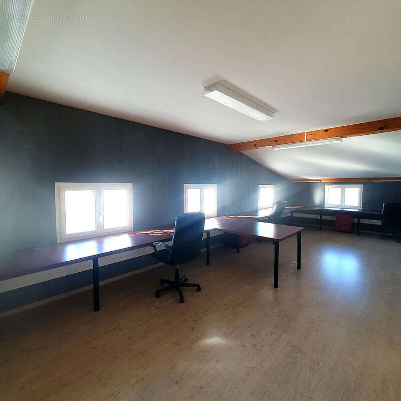 Commerce à SAINT-PAUL-LES-DURANCE