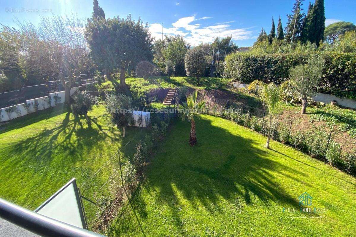 Appartement à FREJUS