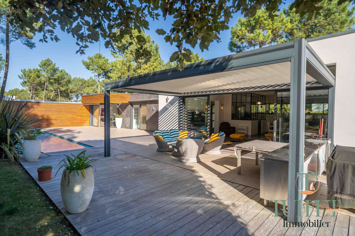 Maison à LES MATHES