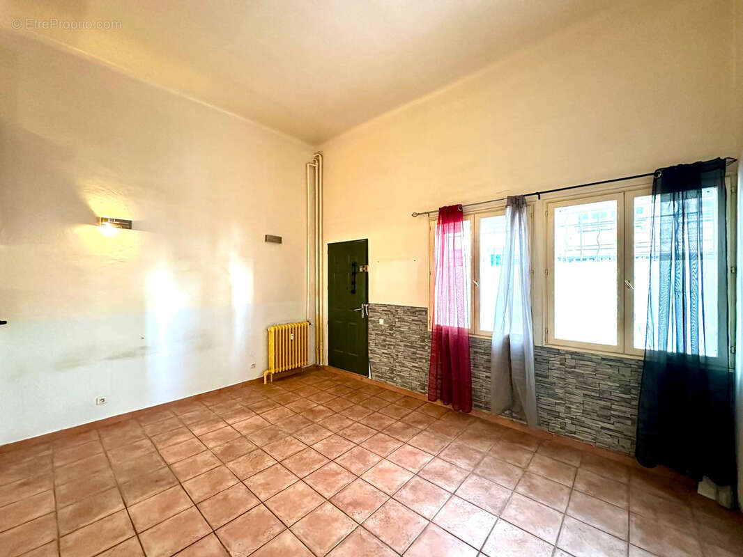 Appartement à MARSEILLE-7E