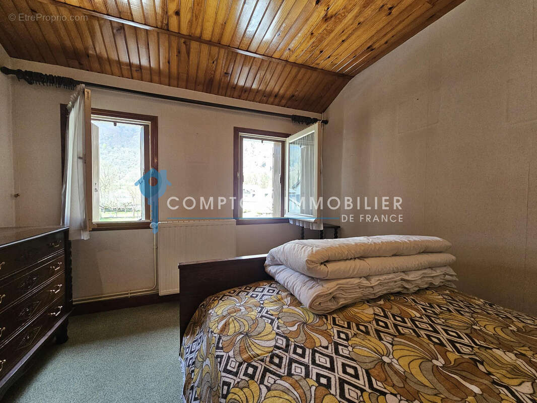 A vendre - 31110 Salles et Pratviel- Maison T6 de 130 m2 avec grand Cellier - photo 10