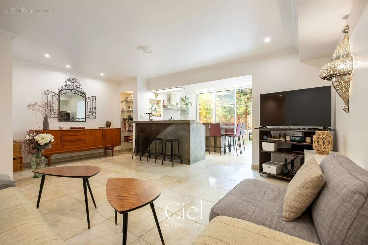 Appartement à MARSEILLE-8E