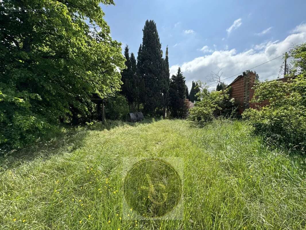 Terrain à LABASTIDE-D&#039;ANJOU
