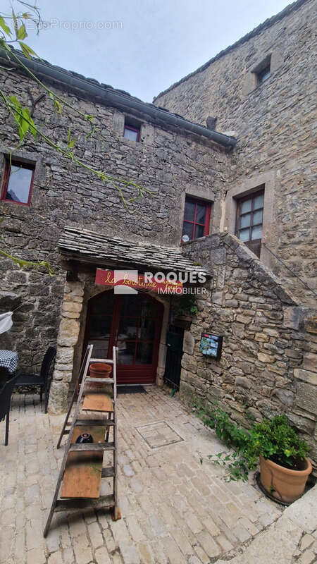 La couvertoirade, maison de village avec .local a vendre - photo 5