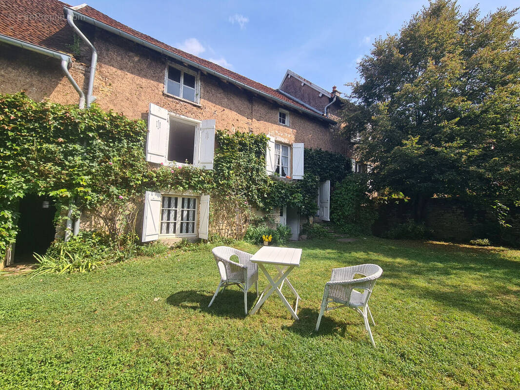 Photo 1 - Maison à ROUGEMONT