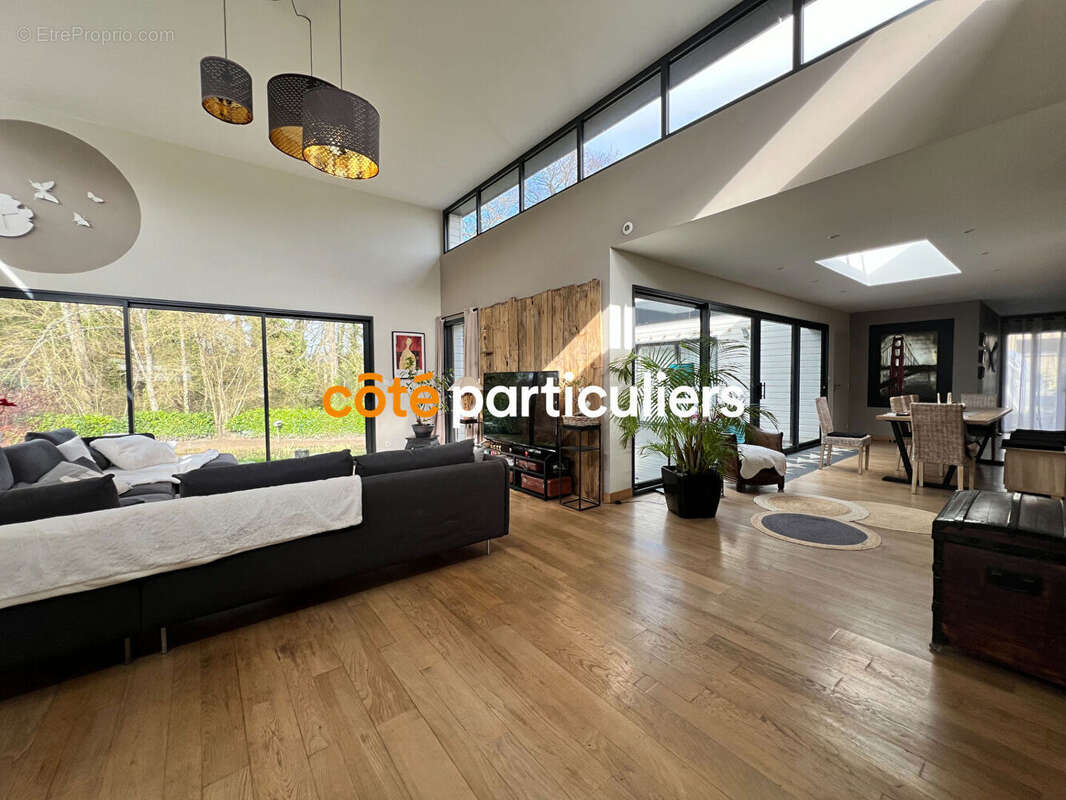 Maison à SAINT-PIERRE-DE-PLESGUEN