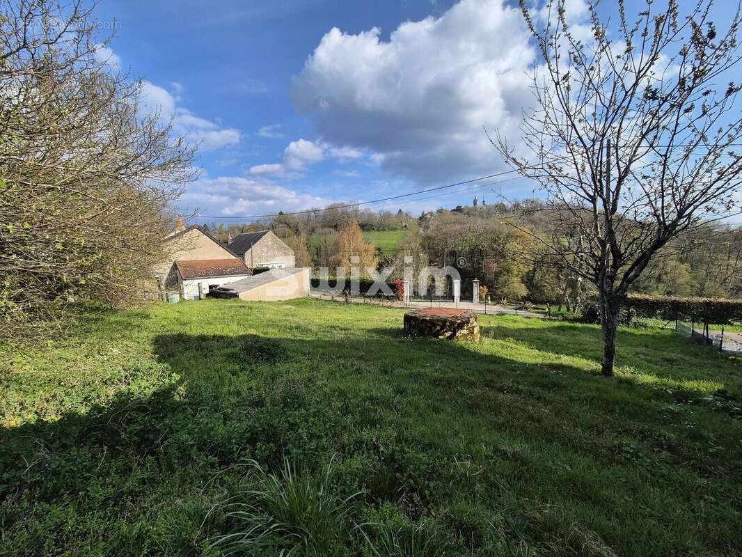 Maison à LORMES