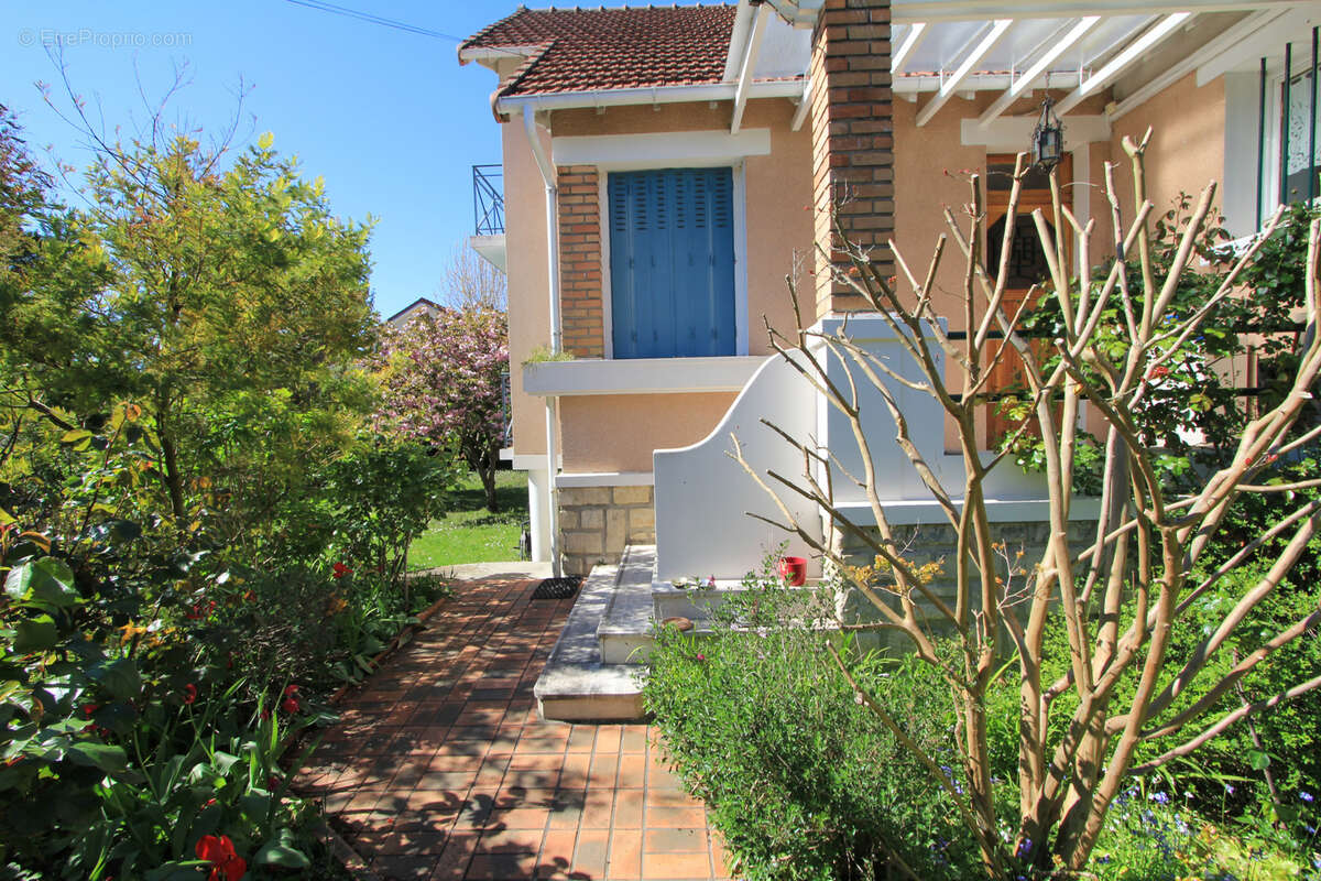 Maison à RUEIL-MALMAISON