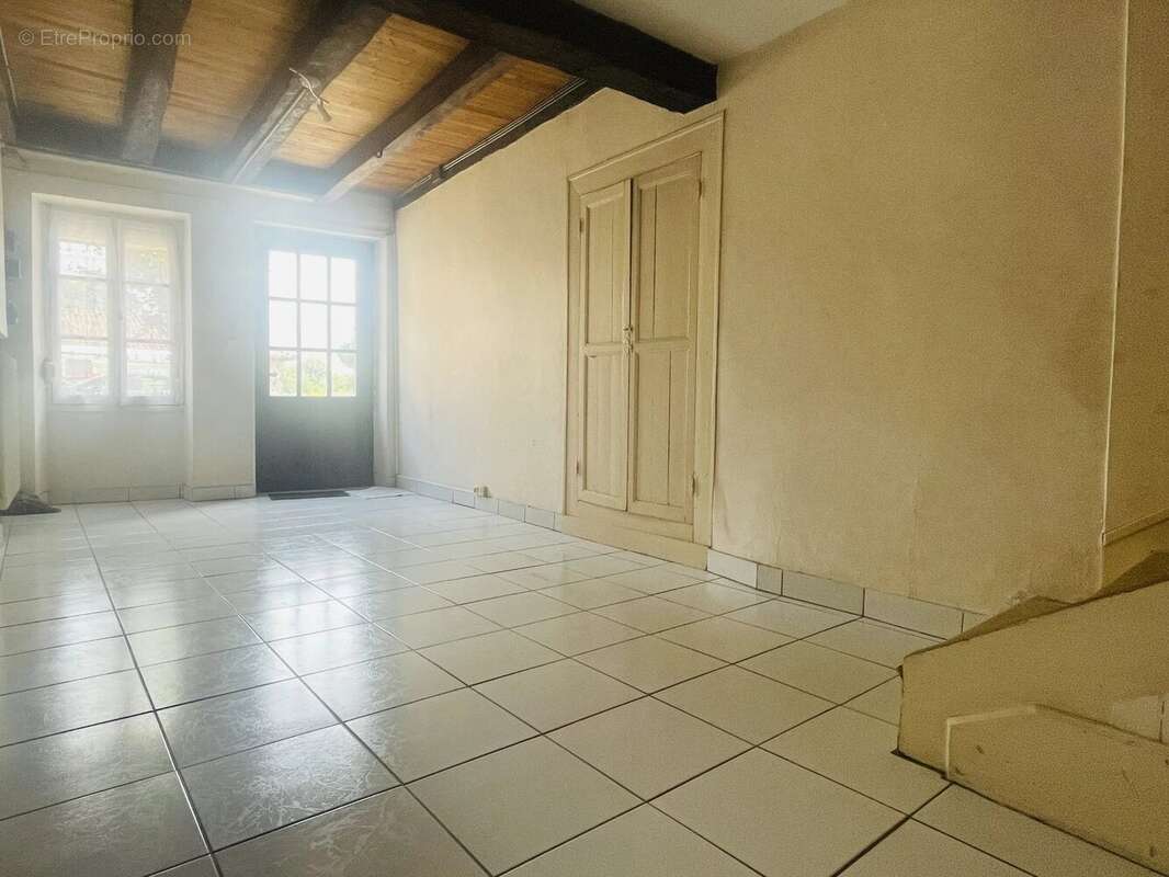 Maison 80 m² à Saulgond  - photo 3