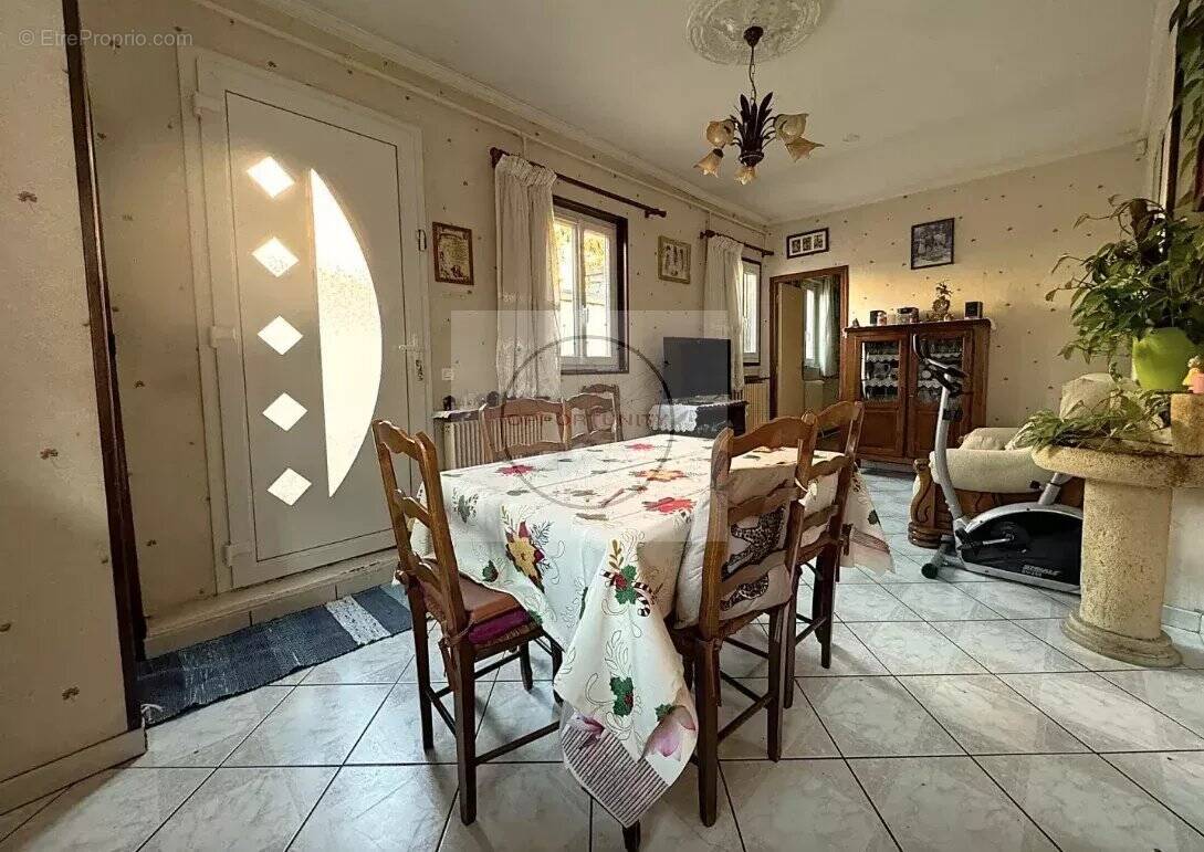 Maison à MONTREUIL