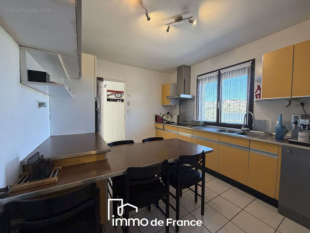 Maison à LE MONASTERE