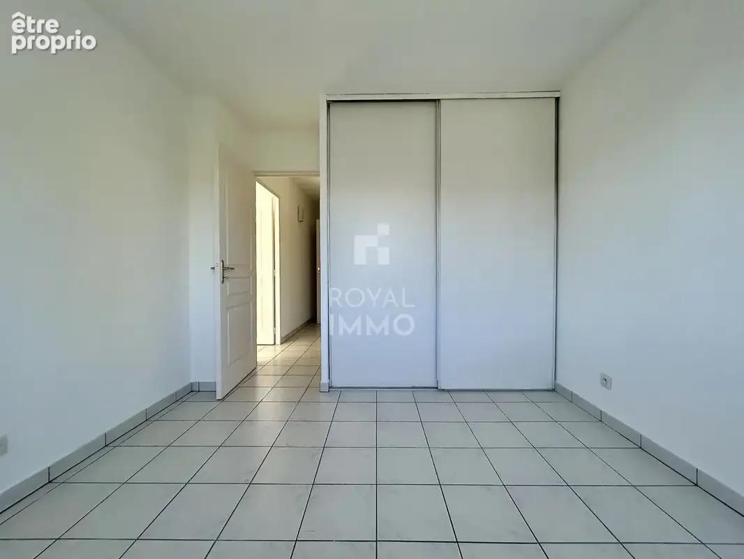 Solliès-pont   -  appartement type 4 avec terrasse et loggia - photo 6