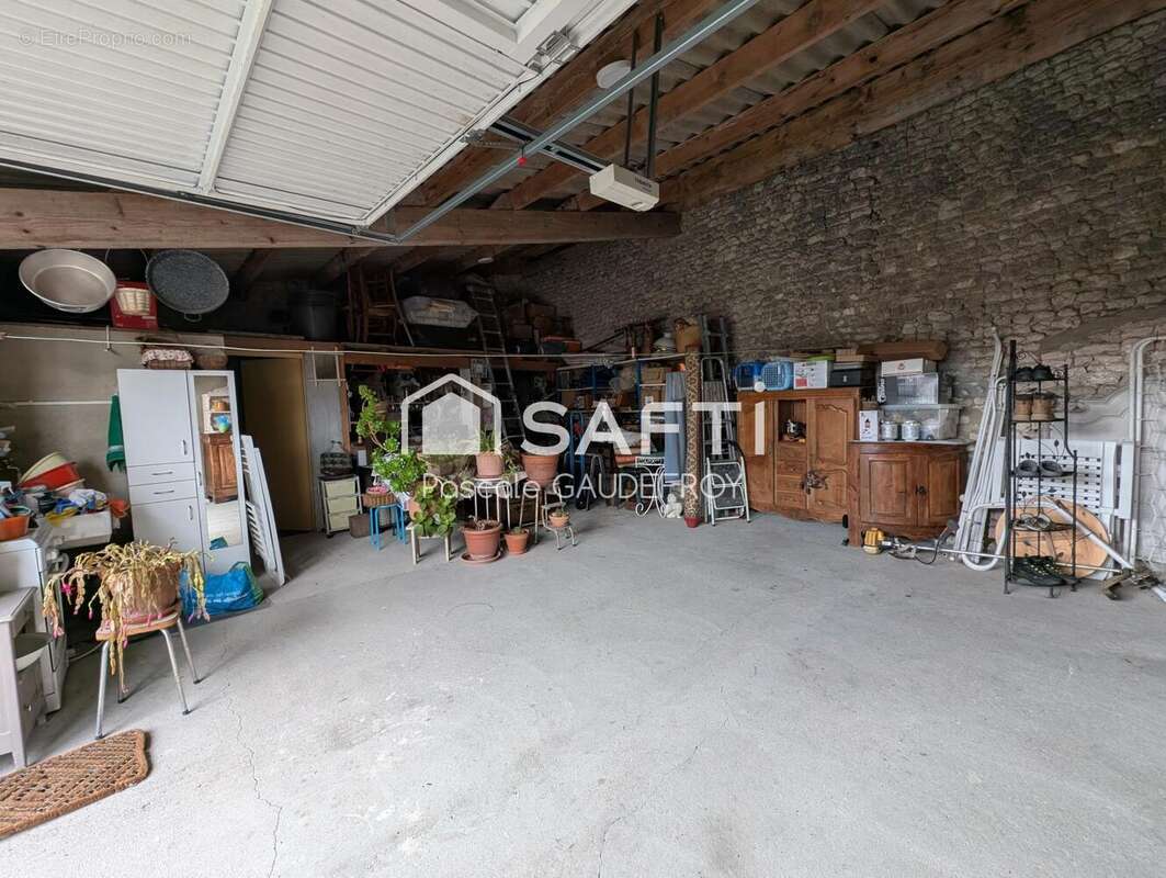 Maison 174 m² à Montils  - photo 6