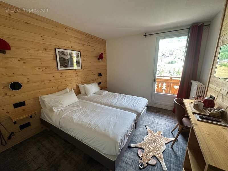 Commerce à LES MARCHES