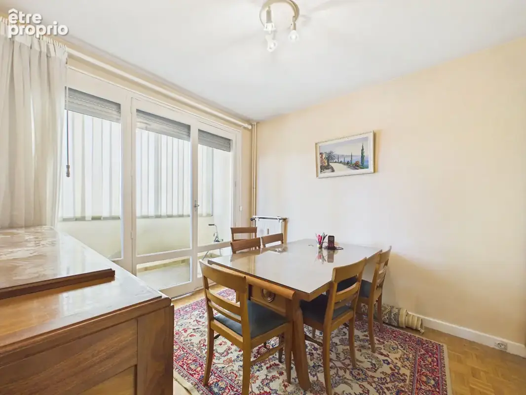Appartement T3 avec balcon, cave et stationnement Avenue Victor Hugo - photo 6