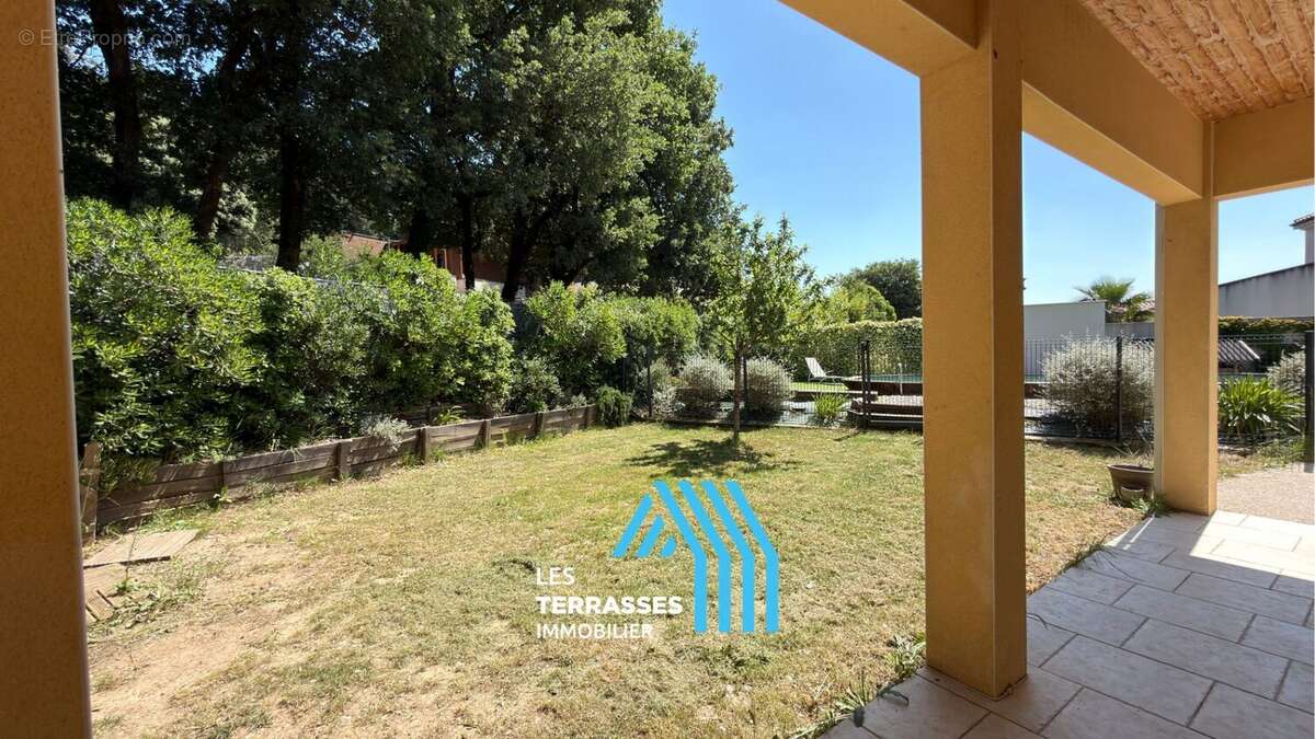 Maison à MONTELIMAR