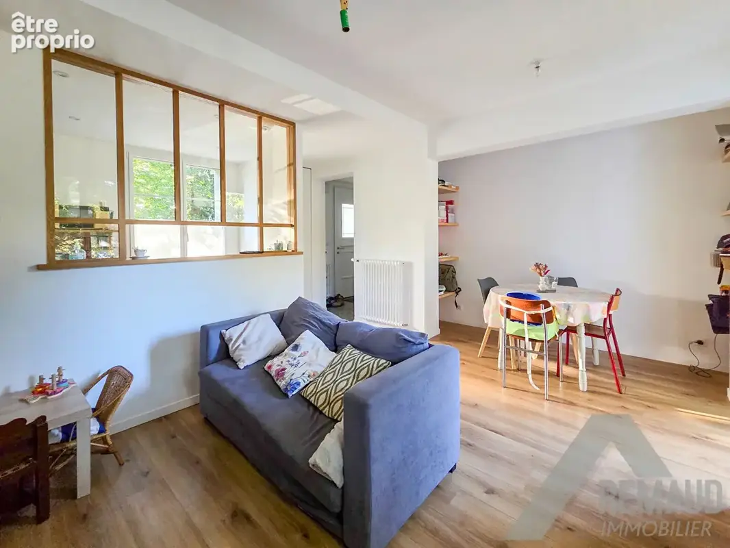 Plein Centre Ville - Maison rénovée de 65 m² avec garage et jardin - photo 3