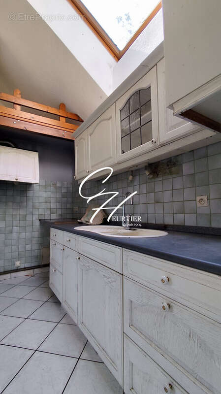 Maison à LA COMBE-DE-LANCEY