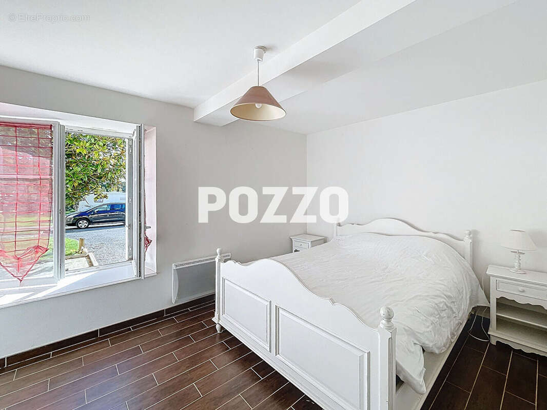 Appartement à COLLEVILLE-SUR-MER