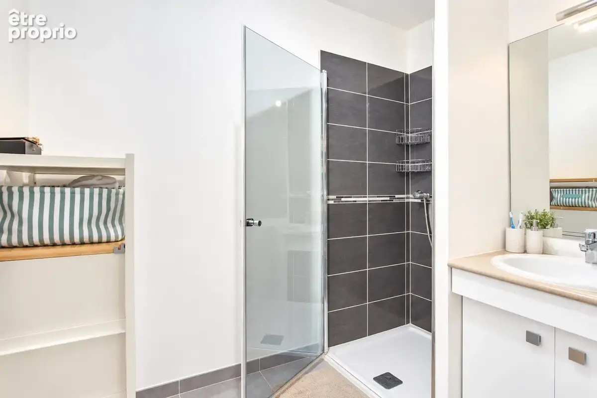Appartement T2 - Balcon - Garage - photo 6