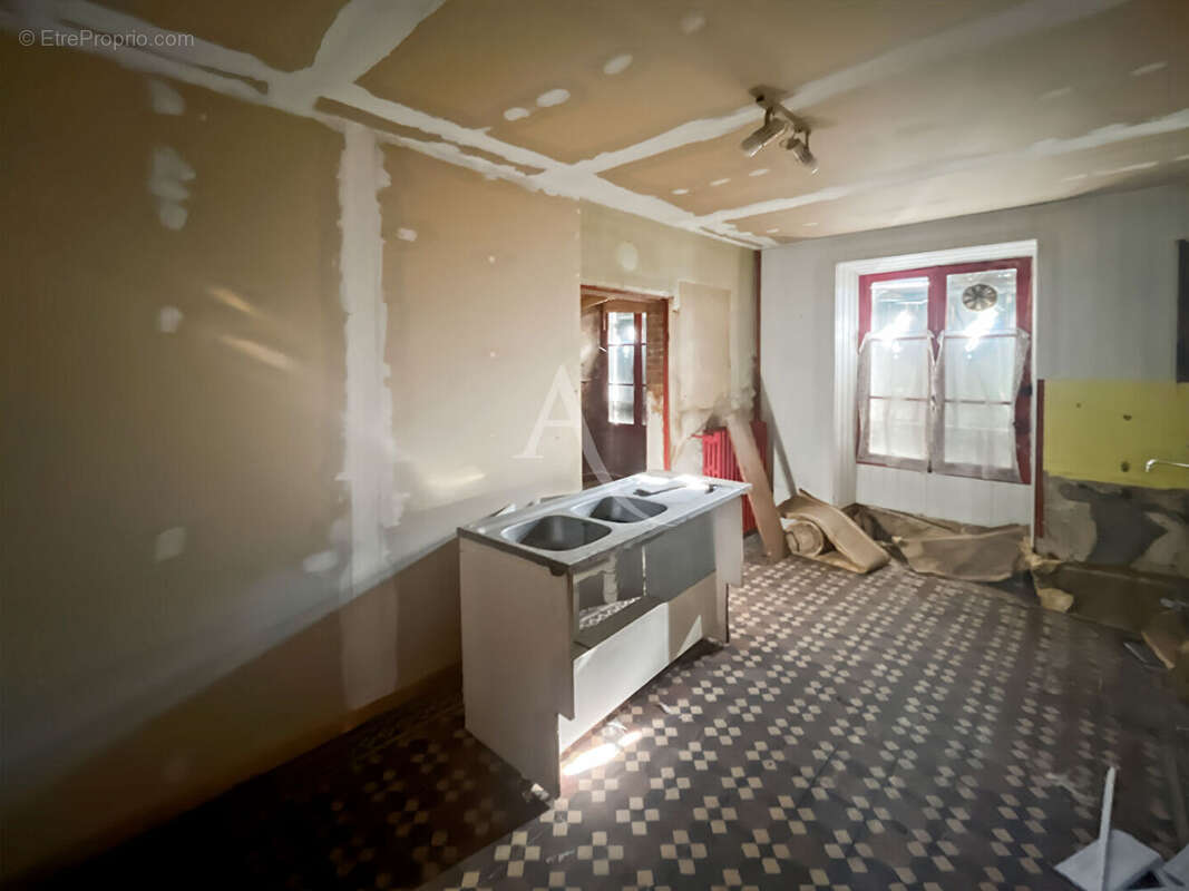 Maison à VAUX-SUR-SEINE