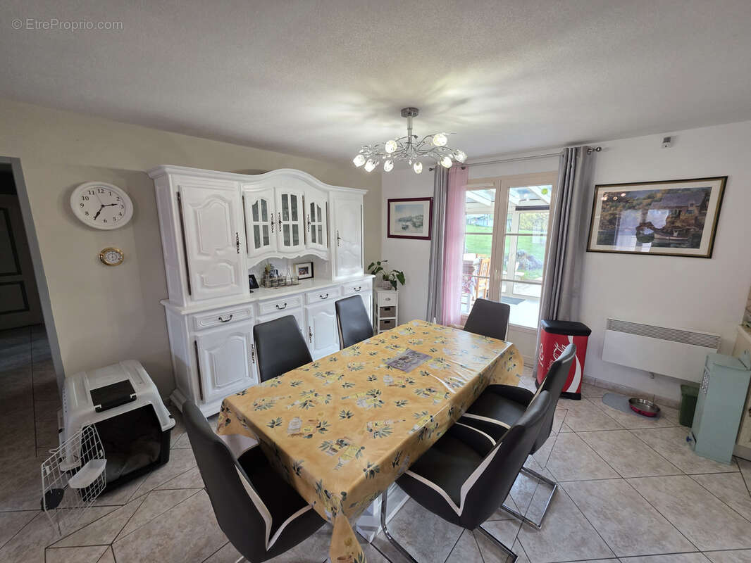 Maison à CHEMILLY-SUR-YONNE