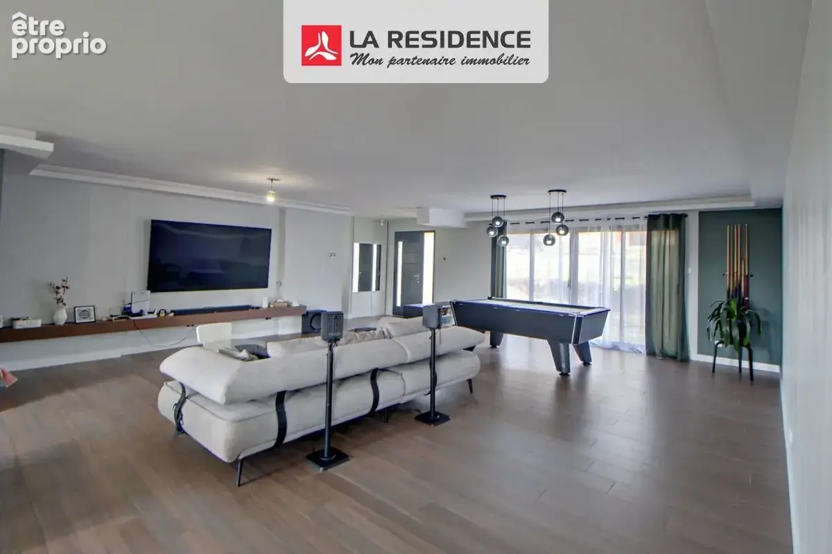 Maison 160 m² à Saint-Etienne-Sous-Bailleul  - photo 2