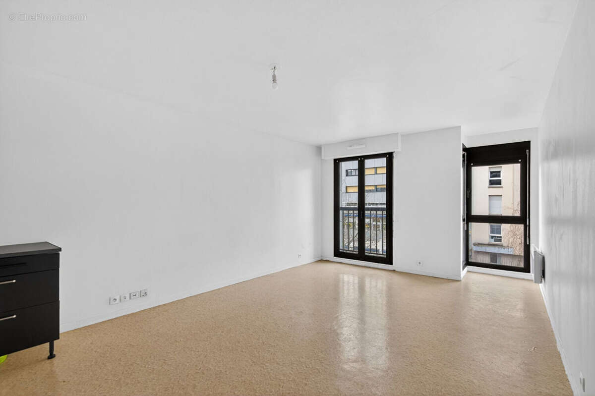 Appartement à PARIS-20E